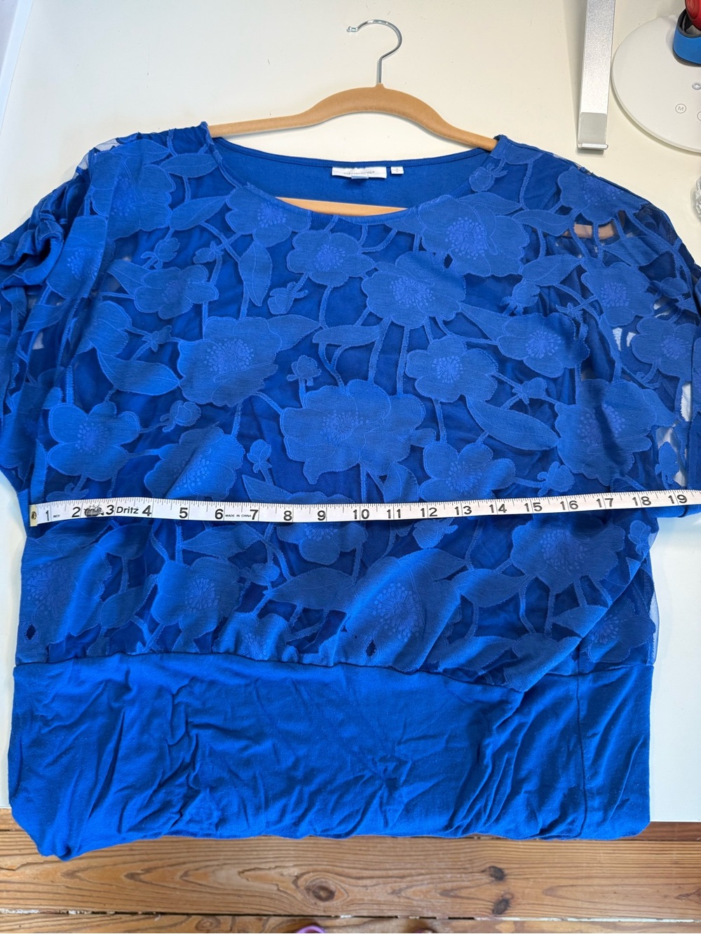 Chico's Blue Floral Cutout Short-Sleeve Top - Picture 4 of 5